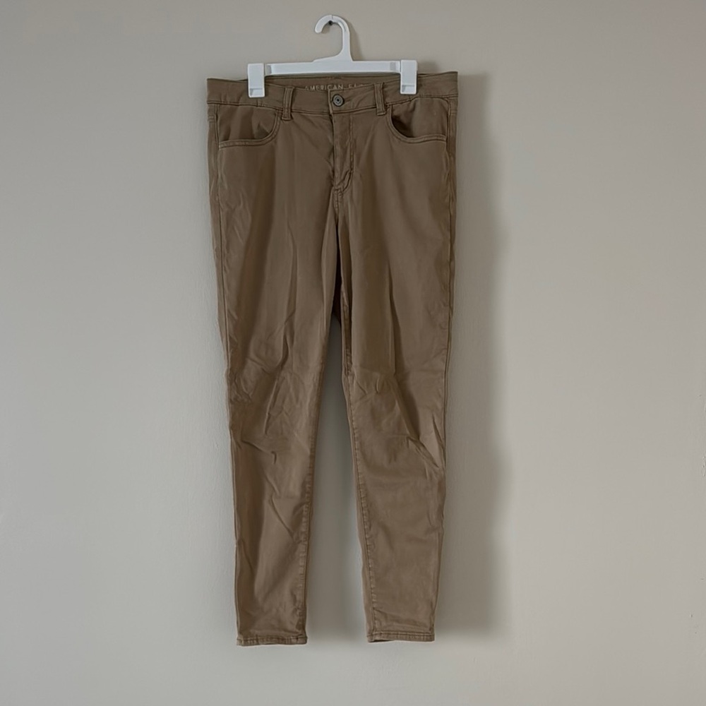 American Eagle Outfitters women’s 14 long khaki Jegging
